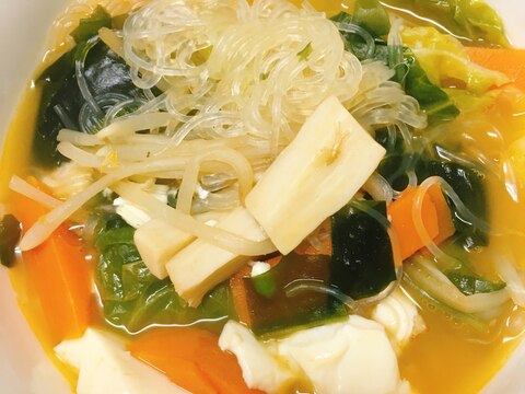 鍋キューブで☆具たっぷり春雨スープ